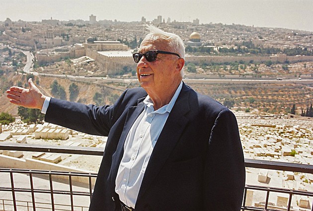 אַריאל שרון אין ירושלים, אינעם יאָר 2000